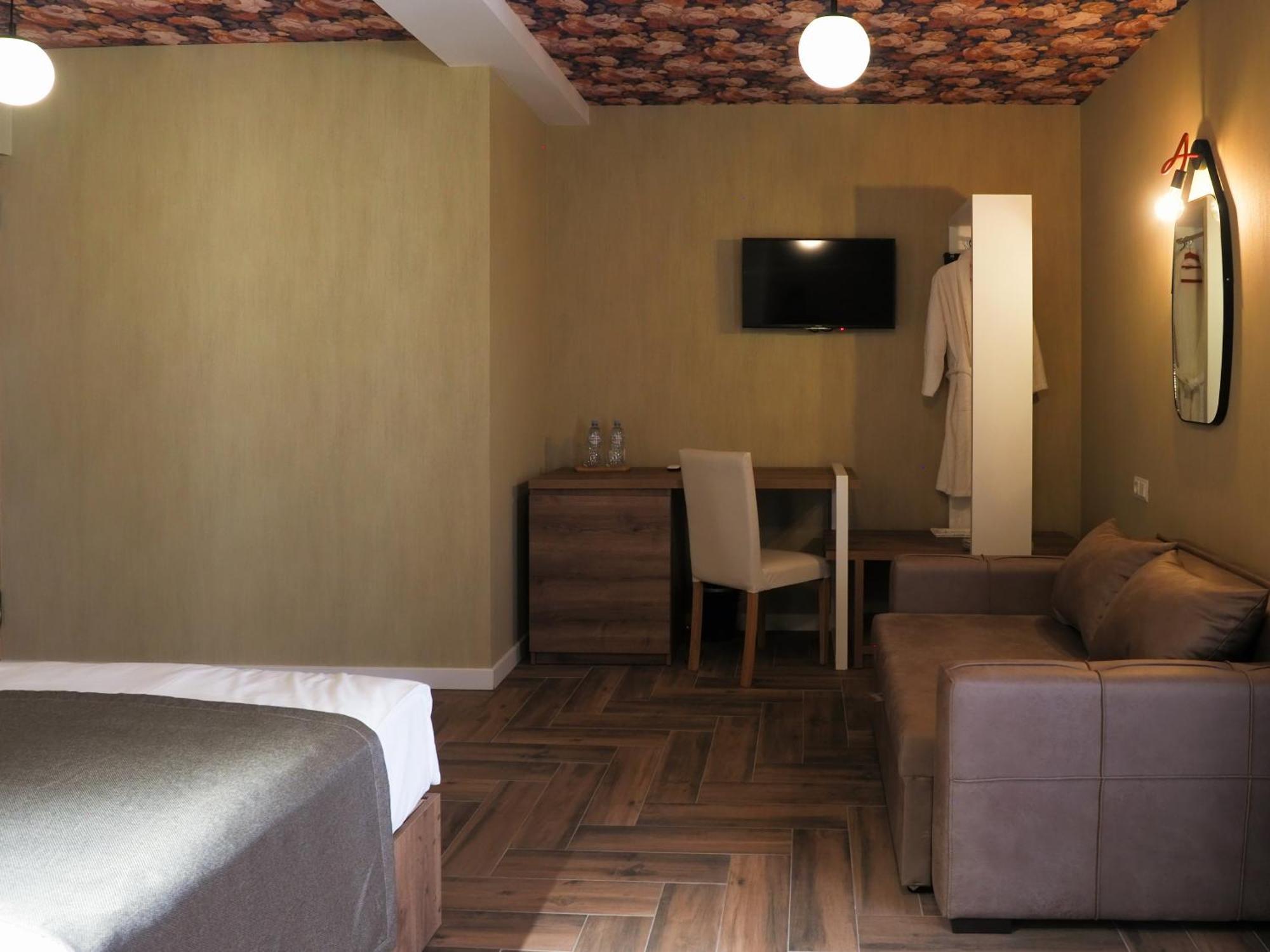 Hotel Hills In Old Tbilisi Exterior photo